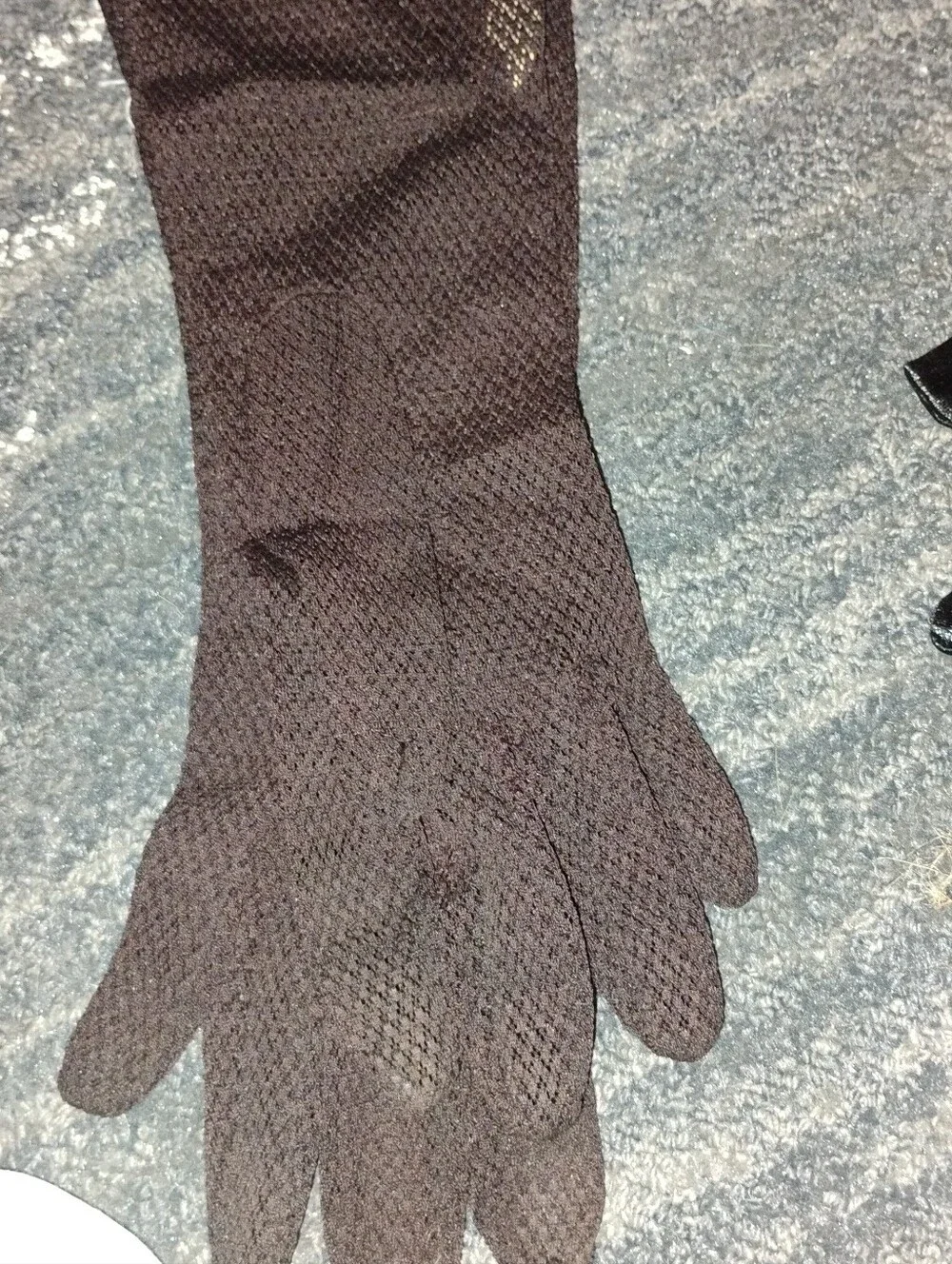 14 Pair Of Ladies Gloves.  Most Vintage